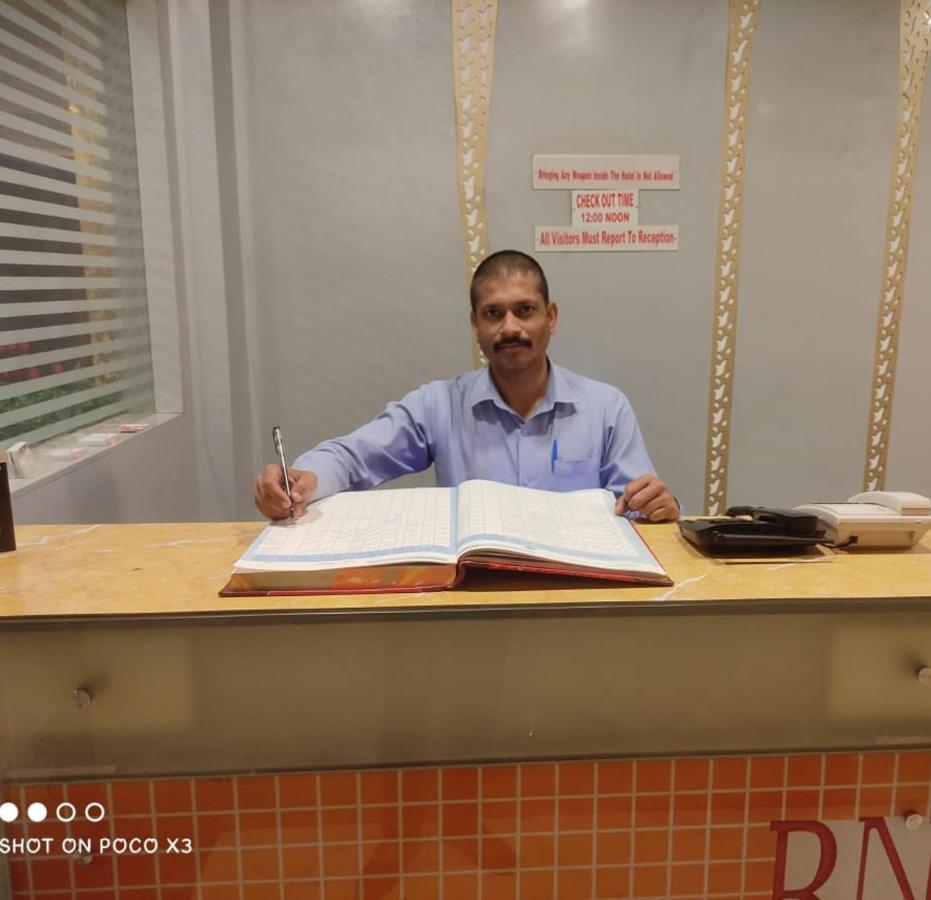 Gokul Raj By Wb Economy , Madhubani Hotel Bagian luar foto